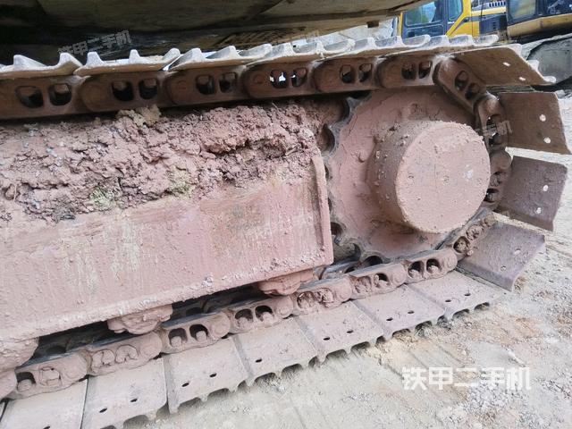 左驅(qū)動(dòng)輪（行走機(jī)構(gòu)）