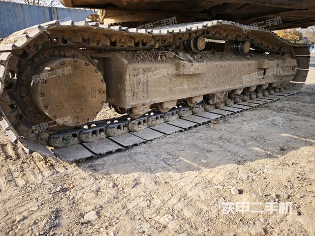 右側(cè)行走馬達蓋板（行走機構(gòu)）