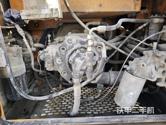 液壓泵斜45?左（大件艙室）