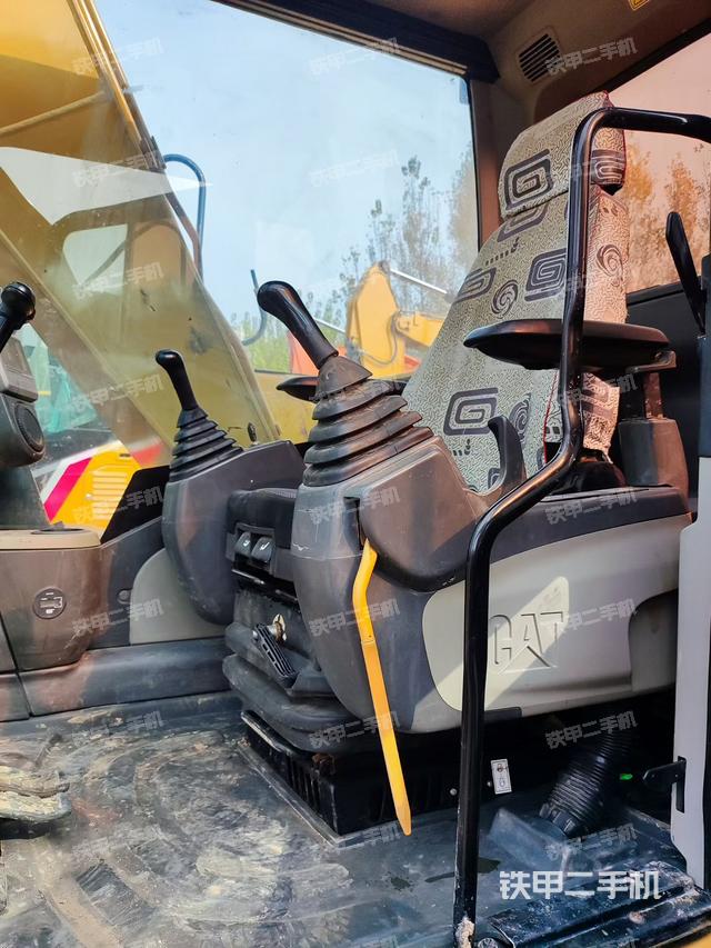 驾驶室整体（整机外观）