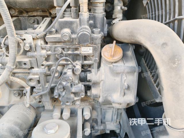 发动机室（上车部件）