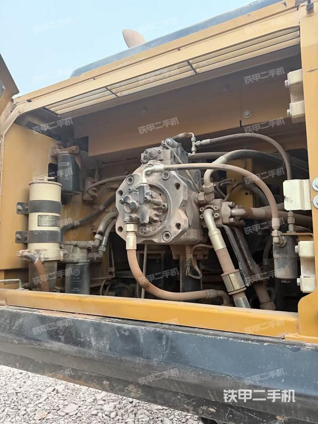 液壓泵斜45?左（大件艙室）