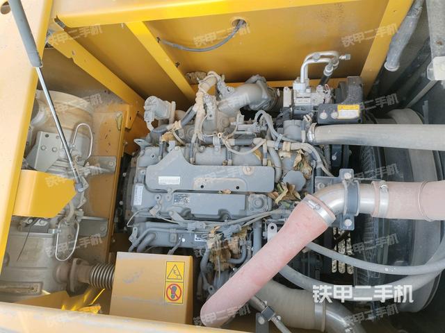 发动机室（上车部件）