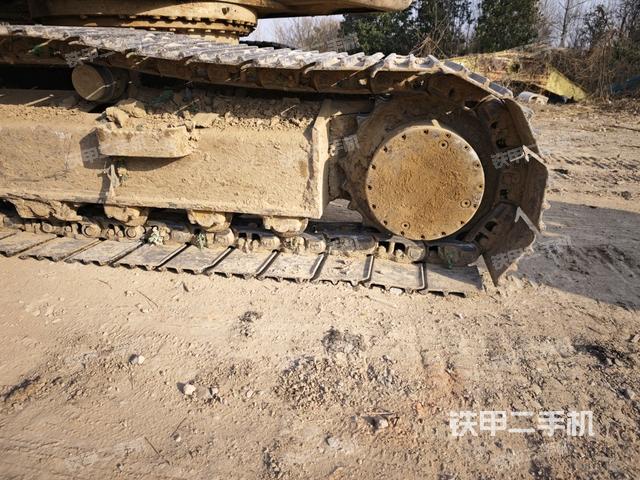 左側(cè)履帶整體?（行走機構(gòu)）