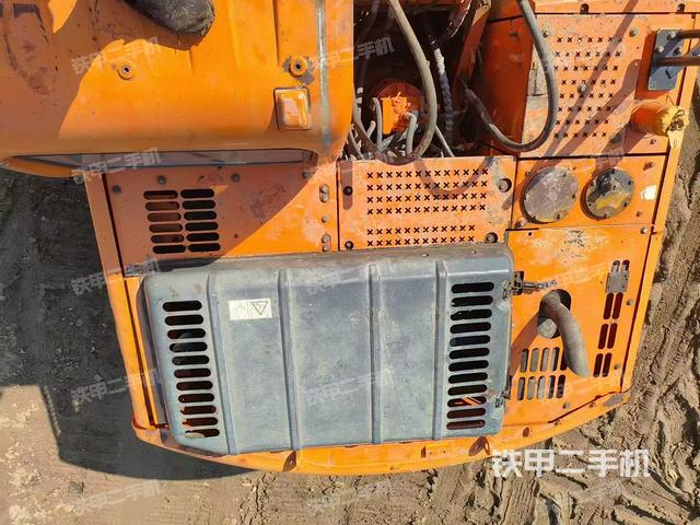 駕駛室頂部（整機(jī)外觀）