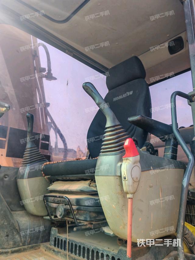 驾驶室整体（整机外观）