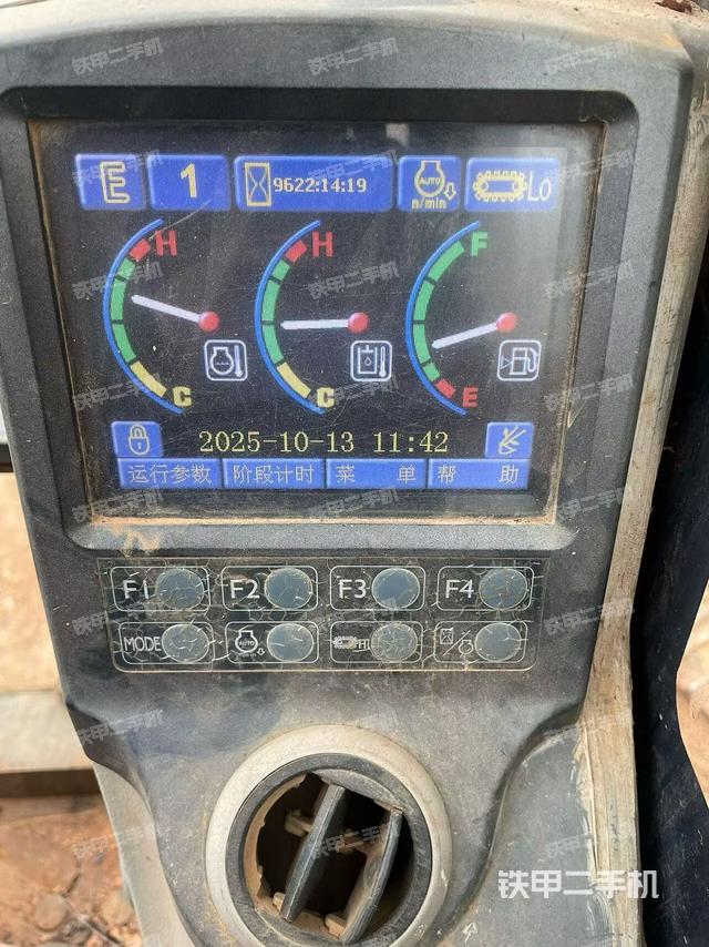 駕駛室整體（整機(jī)外觀）