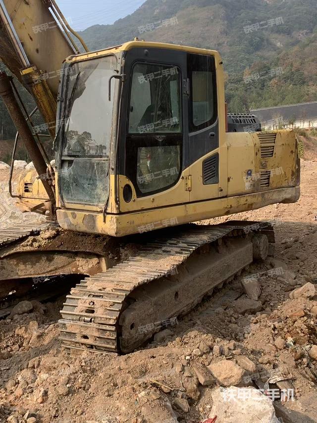 小松PC200-8挖掘机