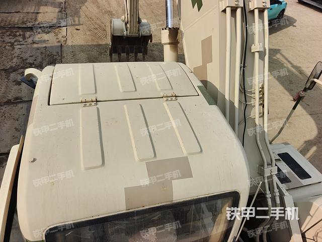 驾驶室顶部（整机外观）