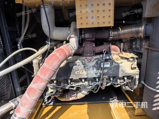 发动机室（上车部件）