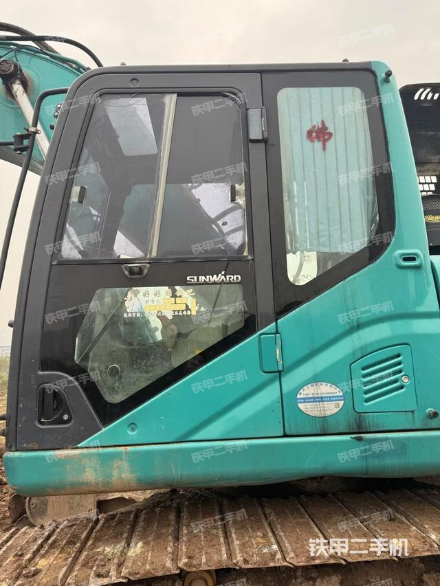 驾驶室左前45度（驾驶室部分）