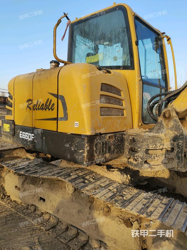 转盘和下车架正前（工作和回转装置）