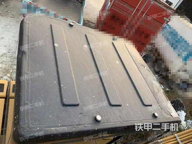 驾驶室顶部（整机外观）