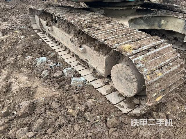 左侧履带整体 （行走机构）