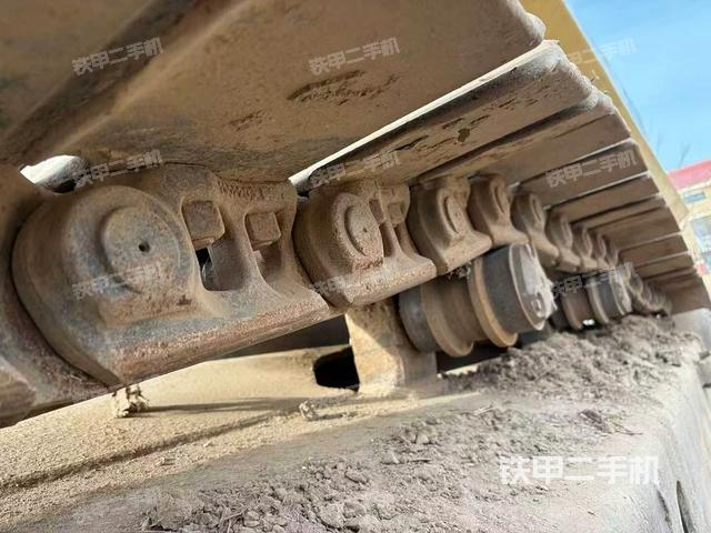 单侧履带整体（整机外观）