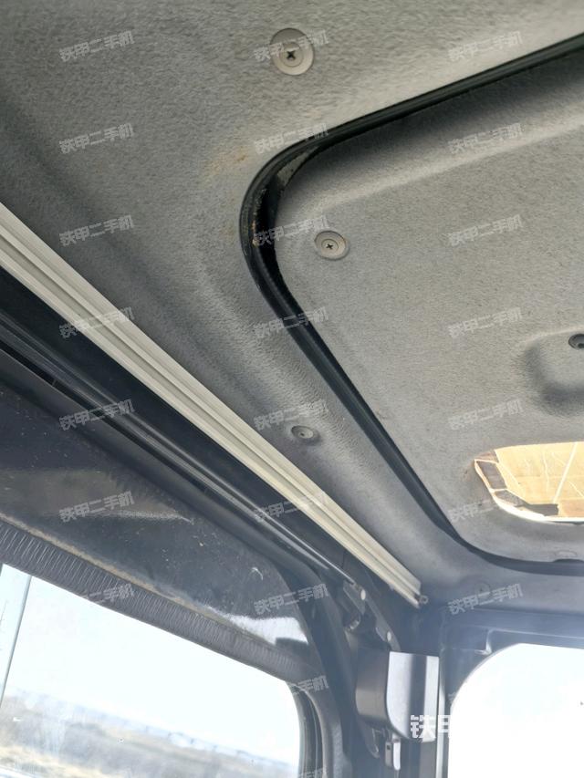 左后方玻璃角标（驾驶室部分）