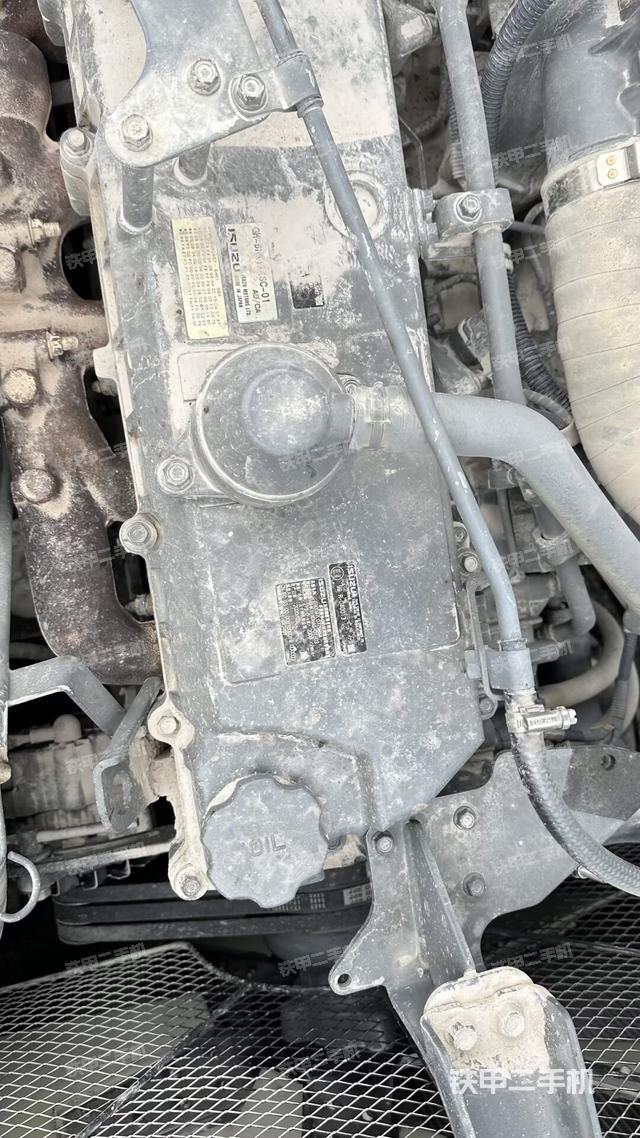 气门室盖螺丝特写（上车部件）