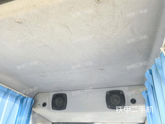 驾驶室左前45度（驾驶室部分）