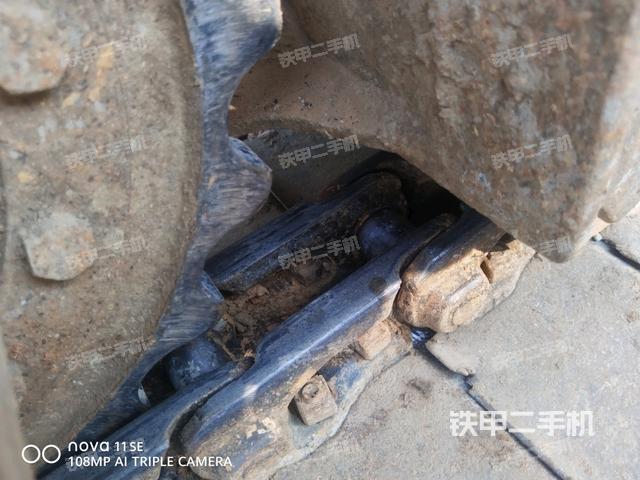 右驱动轮（行走机构）