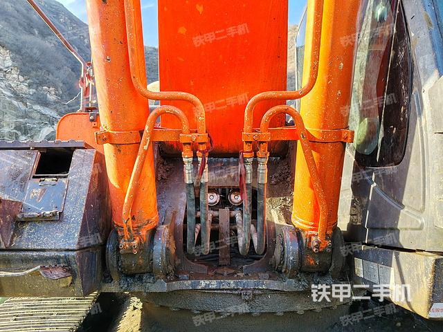 驾驶室整体（整机外观）