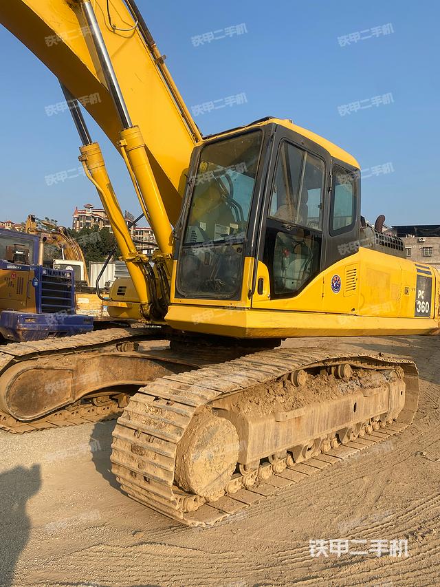 驾驶室整体（整机外观）