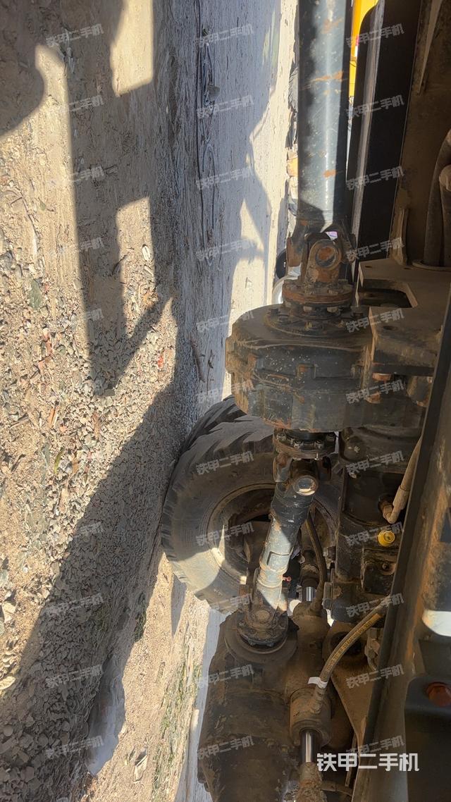 单侧履带整体（整机外观）