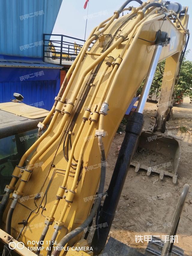 大臂整体 右侧（工作和回转装置）