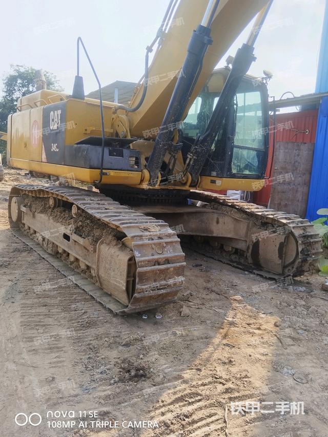 小臂整体左后（工作和回转装置）