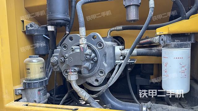 液压泵斜45 左（大件舱室）