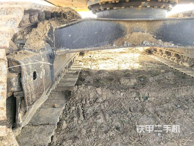 右驱动轮（行走机构）