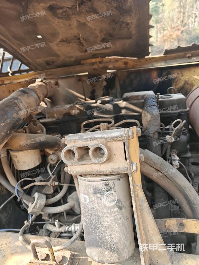 發(fā)動(dòng)機(jī)室（上車部件）