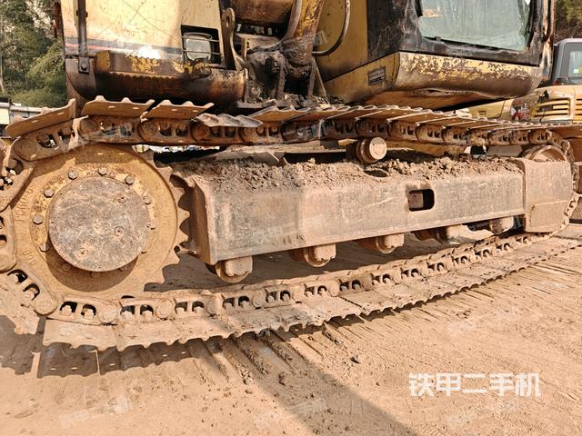 左驅(qū)動(dòng)輪（行走機(jī)構(gòu)）