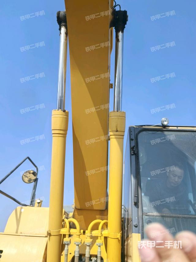 小臂整体左后（工作和回转装置）