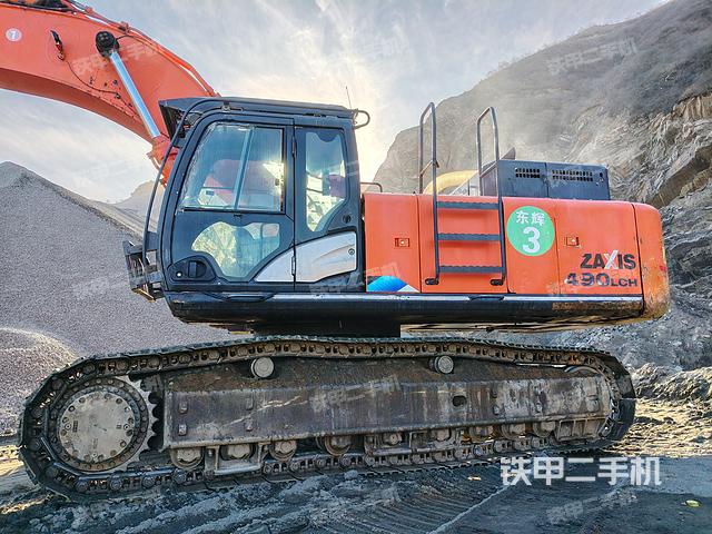 驾驶室顶部（整机外观）