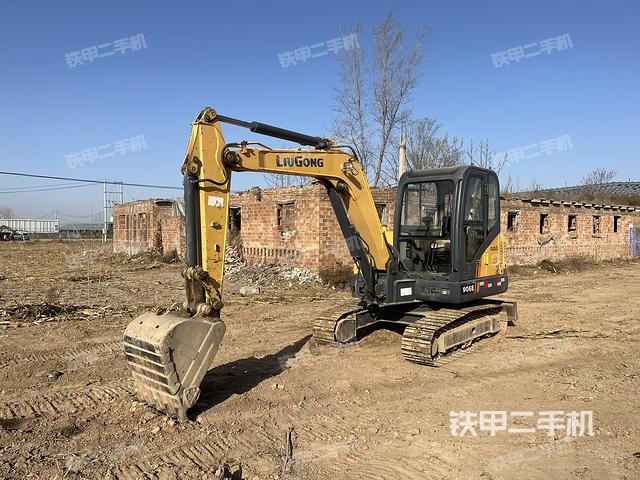 驾驶室整体（整机外观）