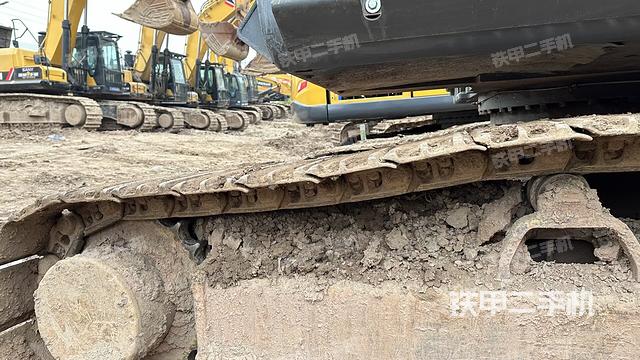 左侧履带整体 （行走机构）