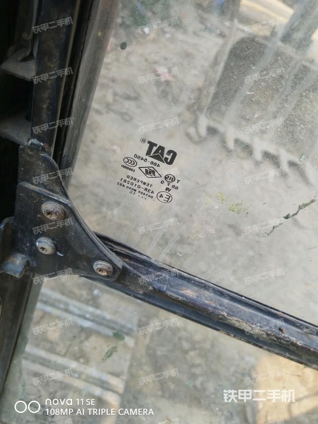 右侧玻璃角标（驾驶室部分）