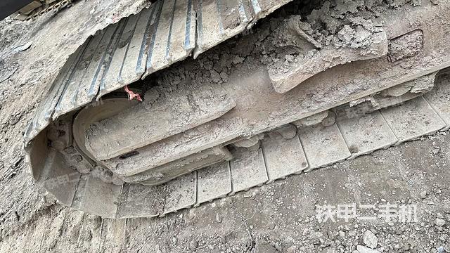 右驱动轮（行走机构）