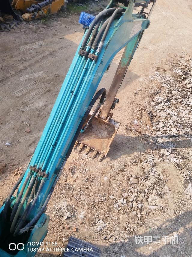 转盘和下车架正前（工作和回转装置）