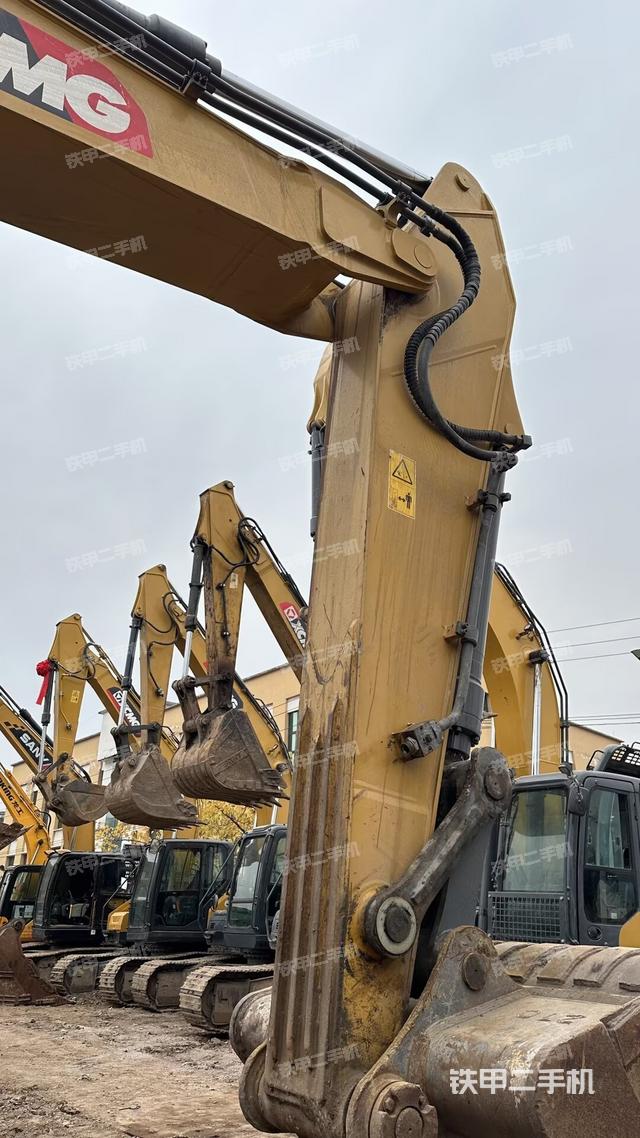 大臂整体 右侧（工作和回转装置）