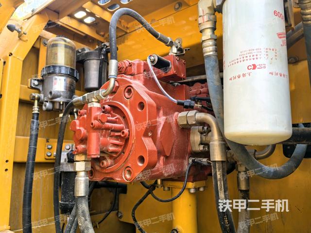 液压泵斜45 左（大件舱室）