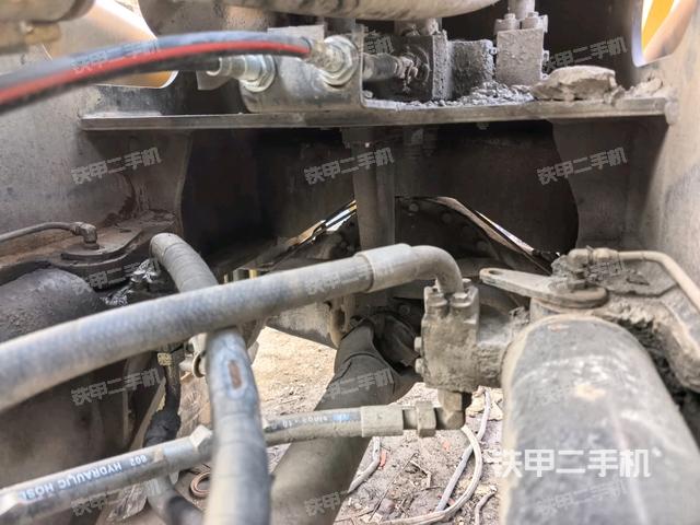 車架鉸接（液壓/傳動系統(tǒng)）