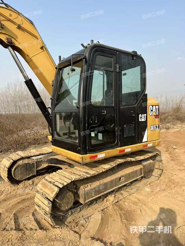 駕駛室整體（整機(jī)外觀）