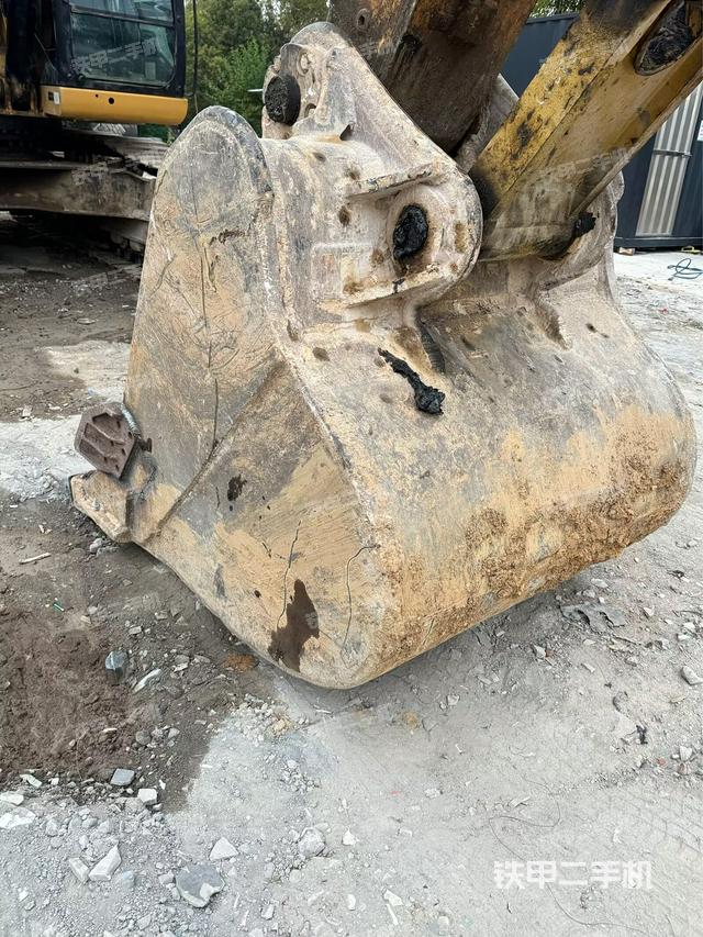 铲斗右后整体（工作和回转装置）