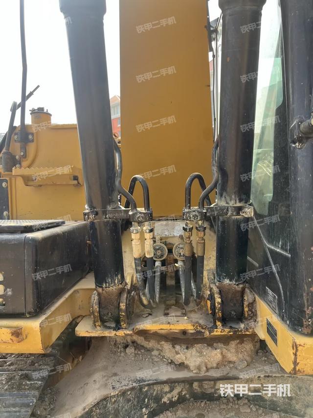 大臂整体 右侧（工作和回转装置）