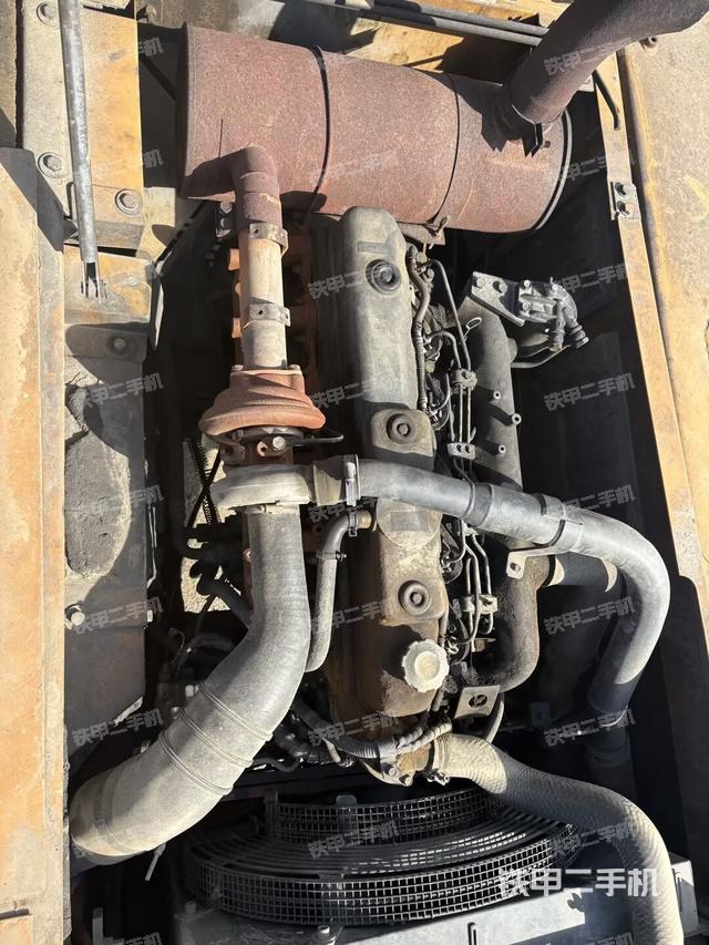 气门室盖螺丝特写（上车部件）