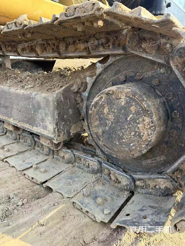 單側(cè)履帶整體（整機(jī)外觀）