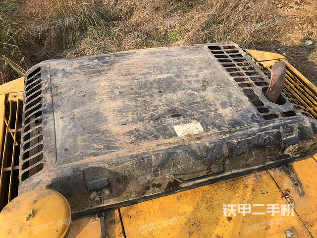 中央回转接头特写（上车部件）