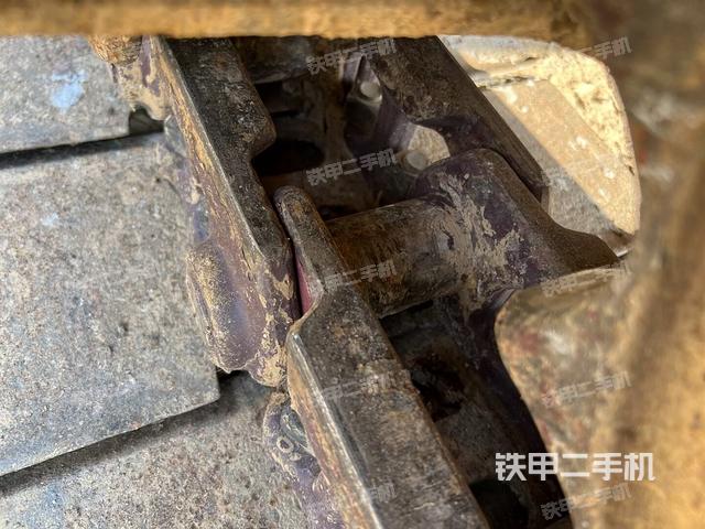 左侧履带整体 （行走机构）