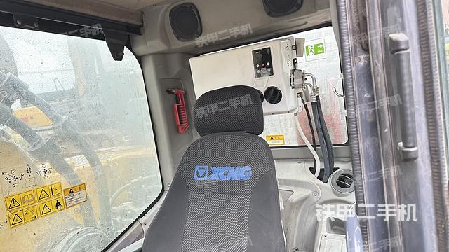 座椅后部（驾驶室部分）